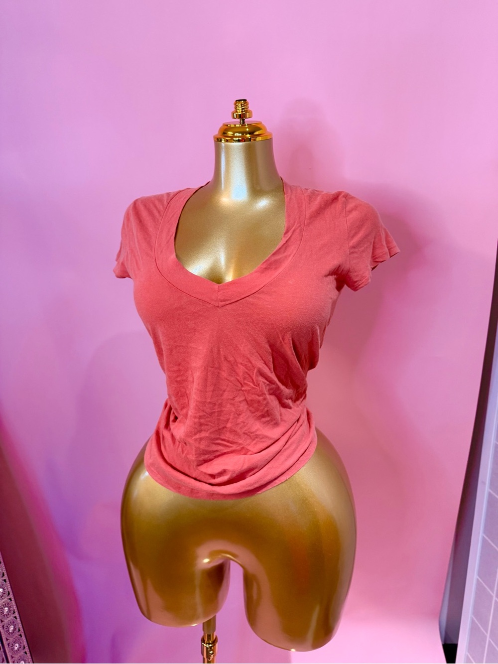 James Perse Coral V-Neck Short Sleeve Tee - Picture 2 of 7